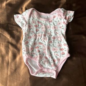 Girls flower onesie, 6/9 months